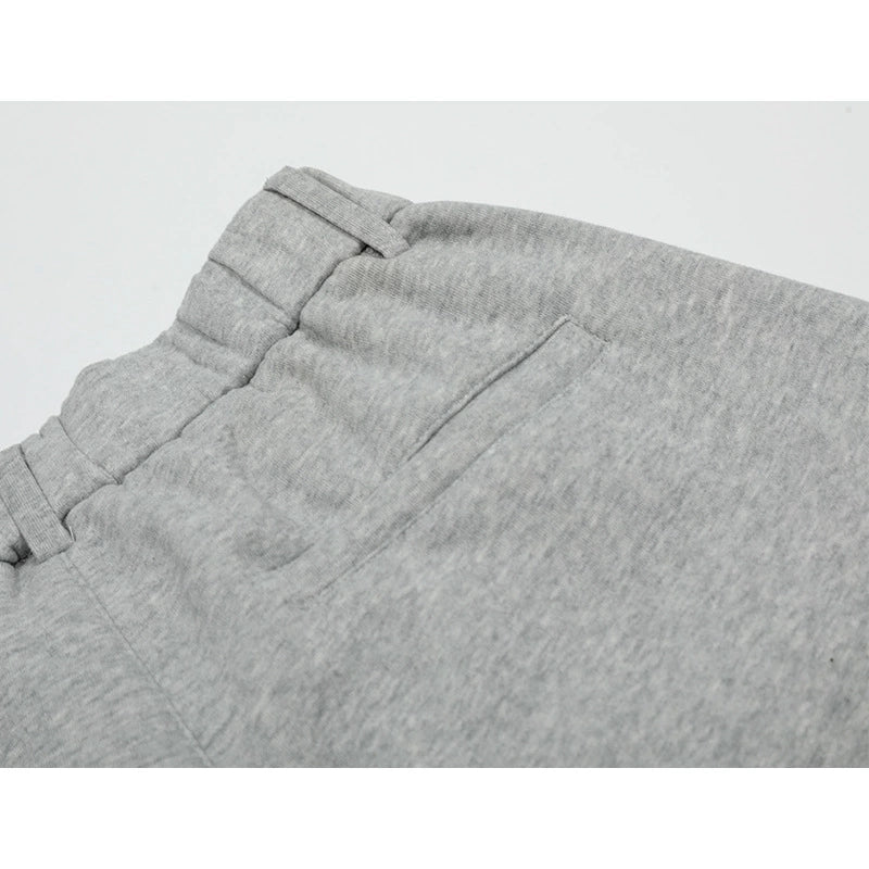 Fashion sports loose shorts