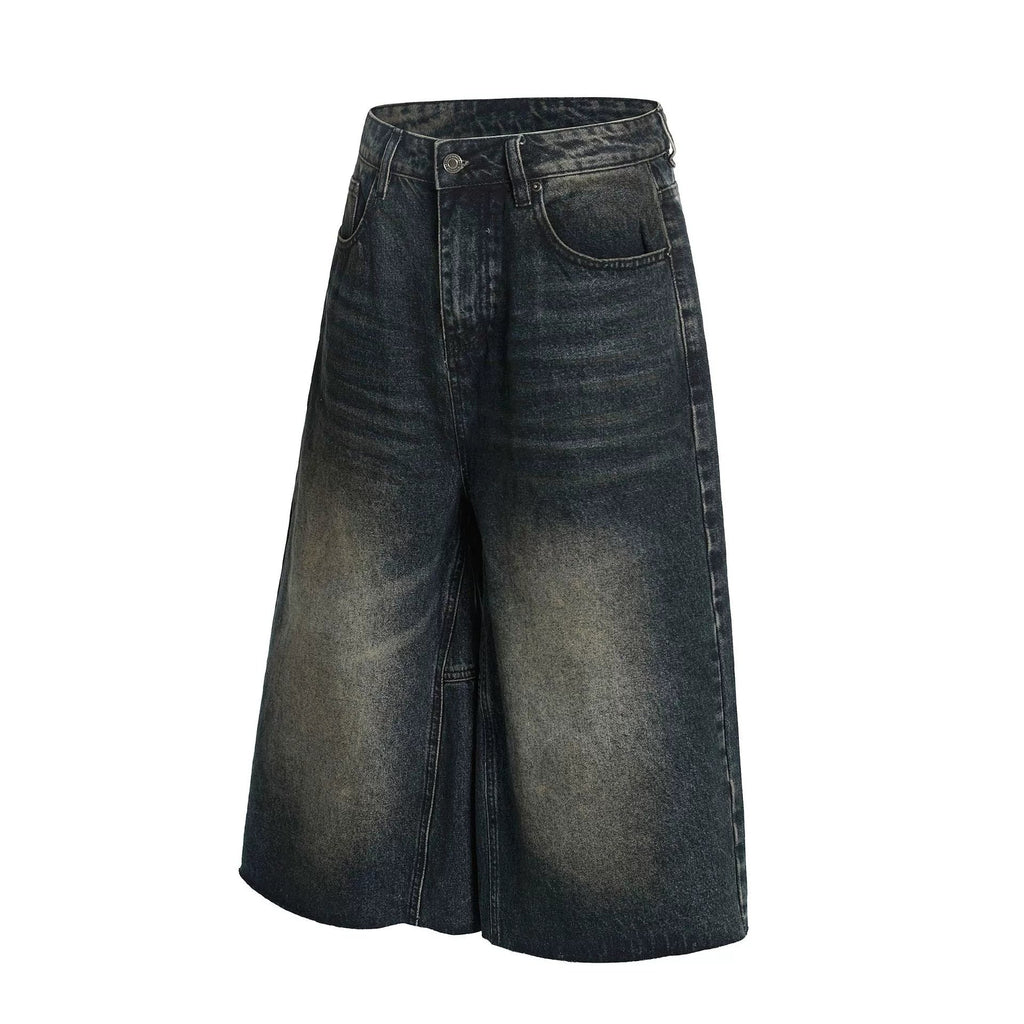 Fashion sports loose shorts