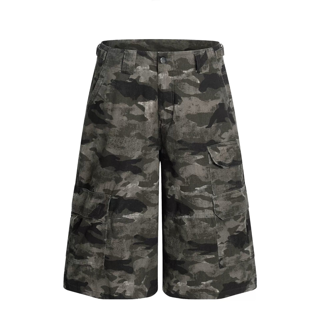 Fashion sports loose camouflage shorts