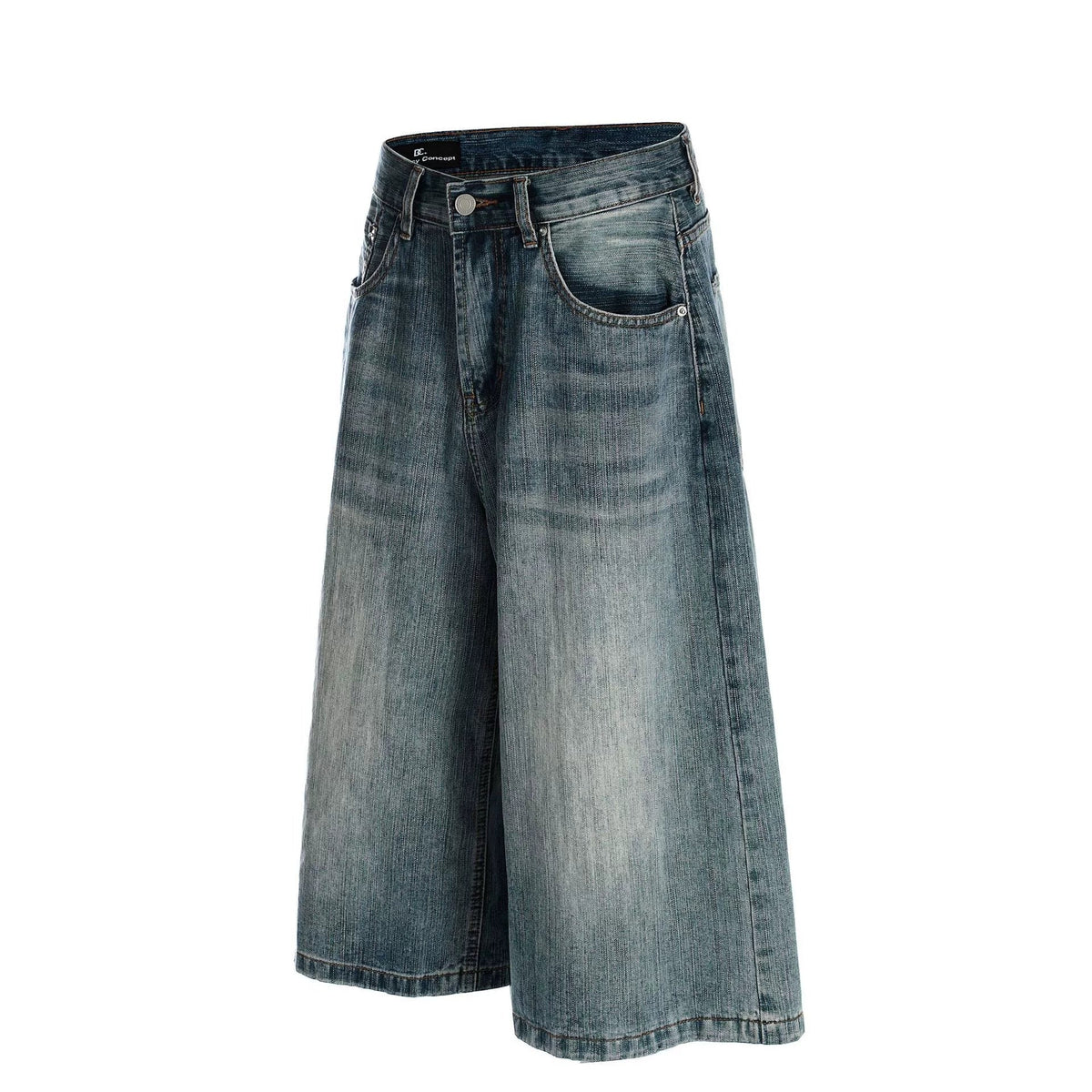 Fashion sports loose shorts